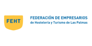 Logotipo de la FEHT, Federación de Empresarios de Hostelería y Turismo de Las Palmas, con un escudo amarillo a la izquierda con "FEHT" en texto azul, y el nombre de la organización en azul a la derecha.