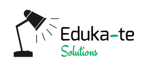 Logotipo de Eduka-te Solutions que presenta un ícono de lámpara de escritorio negra que ilumina el texto. "Eduka-te" está escrito en negro con un guión verde y "Soluciones" está escrito en verde.