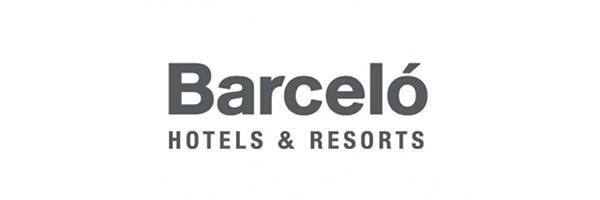 Logotipo de Barceló Hotels & Resorts, con el nombre "Barceló" en letras negras en negrita, con "HOTELS & RESORTS" en texto negro más pequeño debajo. El fondo es blanco. Este logotipo se exhibió de manera destacada en el evento Feria de Empleo 2019.