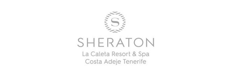 Logotipo de Sheraton La Caleta Resort & Spa, Costa Adeje Tenerife, con el emblema de Sheraton y el texto debajo, como se exhibió en la Feria de Empleo 2019.