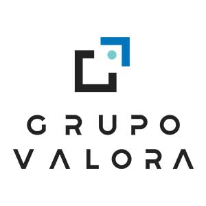 Logotipo de Grupo Valora que presenta cuadrados estilizados en negro y azul sobre el texto "GRUPO VALORA" en una fuente geométrica moderna.