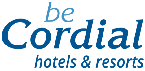 Logotipo de Be Cordial Hotels & Resorts en texto azul. La palabra "Cordial" aparece de forma destacada en una fuente más grande.