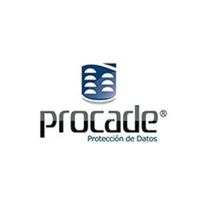 Logotipo de Procade, que presenta líneas curvas estilizadas en azul y gris sobre el nombre "procade" en letras negras negritas con "Protección de Datos" escrito debajo en texto azul más pequeño, parte de las empresas asociadas a GEHOCAN.